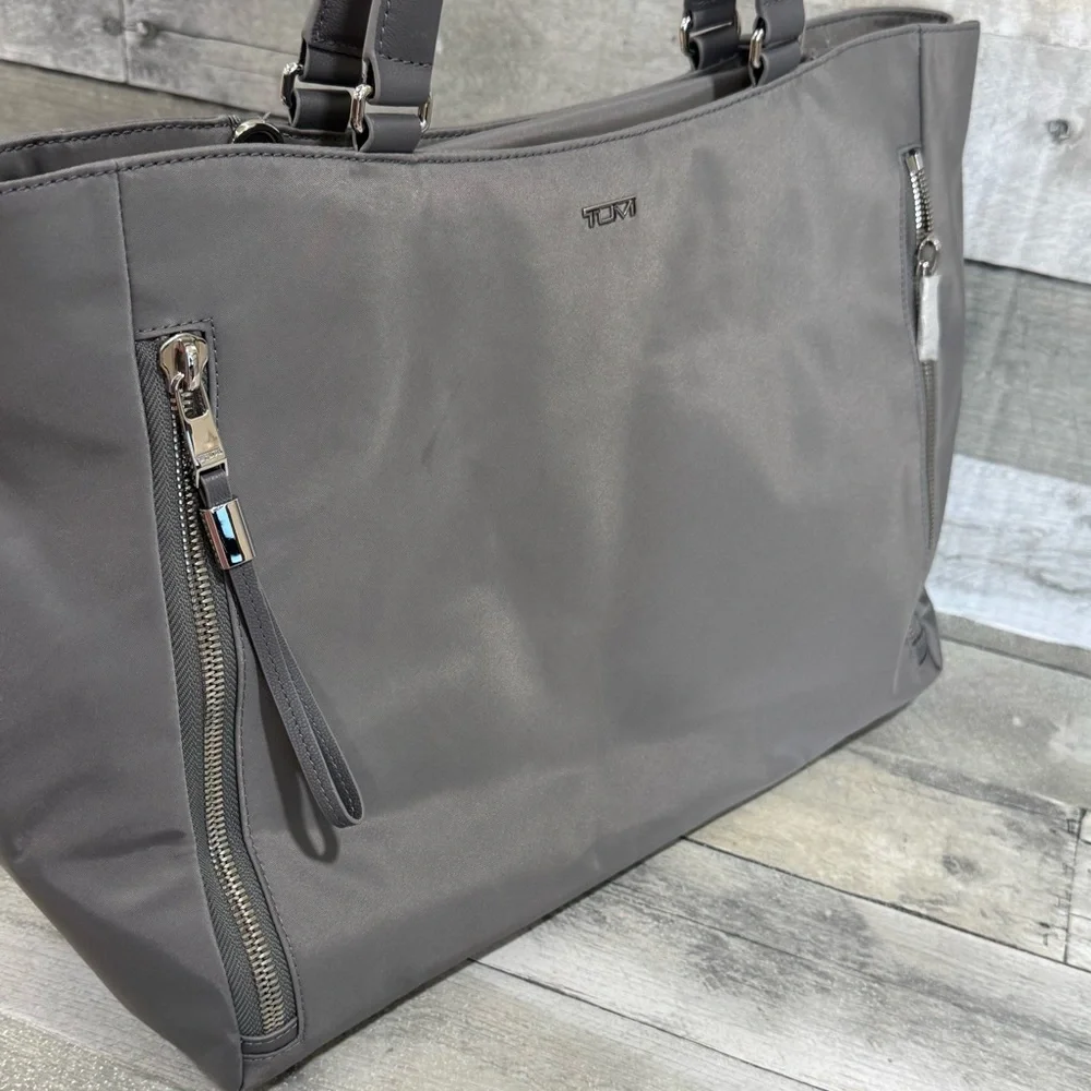 TUMI VOYAGEUR Large Valetta Tote in Fog NEW WITHOUT TAG